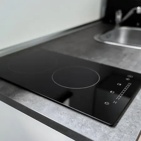 Modernes Basement-studio Mit Kingsize-wasserbett Und Walk-in Dusche Mit Guter Anbindung In Innenstadt Kassel