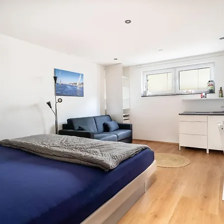 Modernes Basement-studio Mit Kingsize-wasserbett Und Walk-in Dusche Mit Guter Anbindung In Innenstadt * Kassel